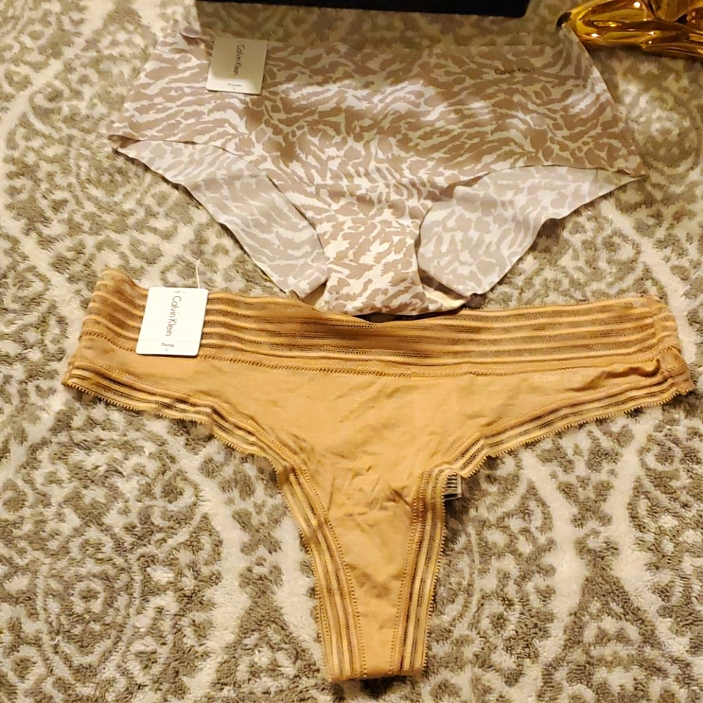 2 Calvin Klein thong / hipster style